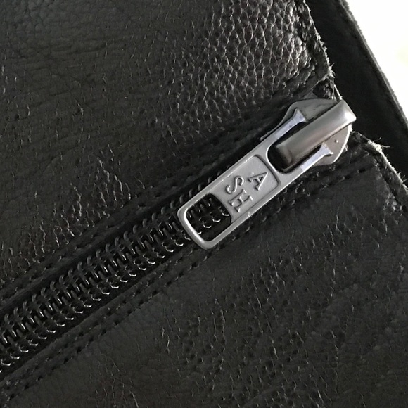 ASH DAKOTA - Picture 11 of 11